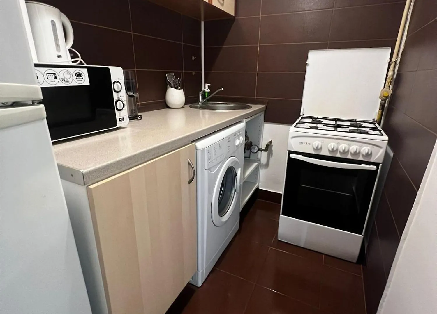 Apartment Lazynest - Central Studio With Balcony On Magheru Bucharest