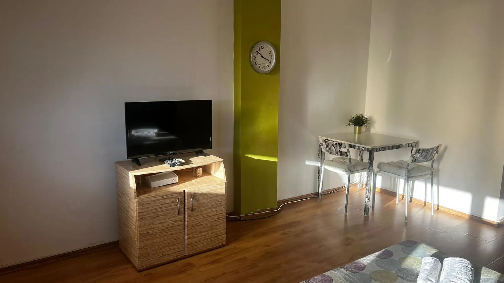 Apartment Lazynest - Central Studio With Balcony On Magheru Bucharest Romania