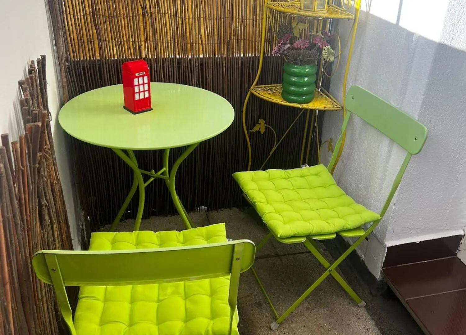 Lazynest - Central Studio With Balcony On Magheru Bucharest Apartment
